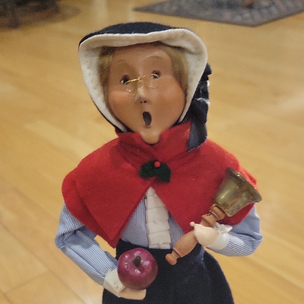 Byers Choice Vintage Carolers School Teacher - Picture 10 of 14